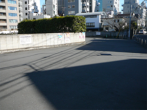 広い駐車場もあります